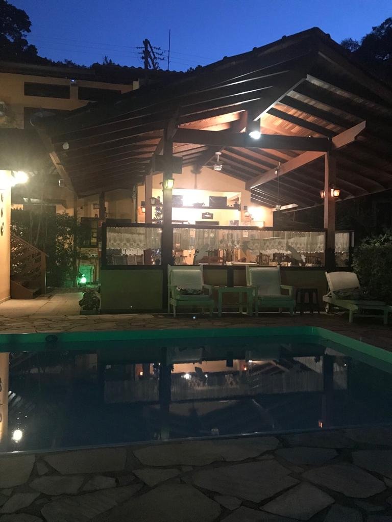 Vila Sao Pedro - Ilhabela-泳池