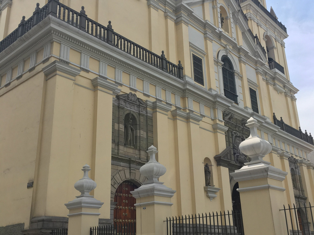 San Pedro Church (Iglesia de San Pedro)-利马必去景点
