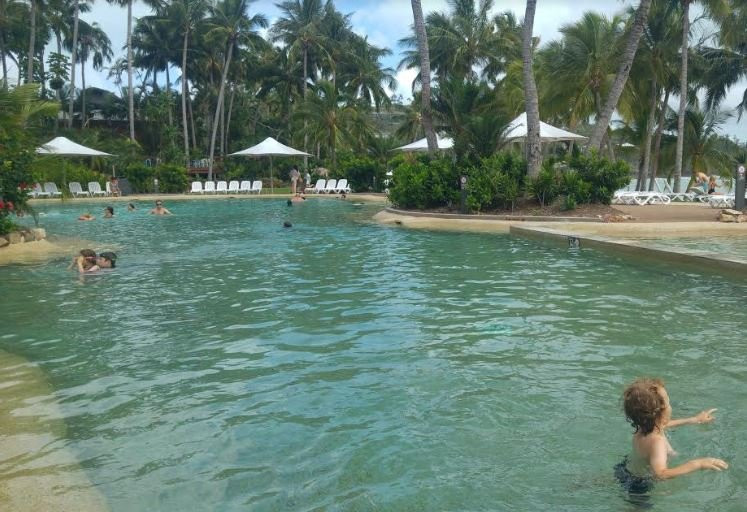 圣灵礼拜天假日公寓主图