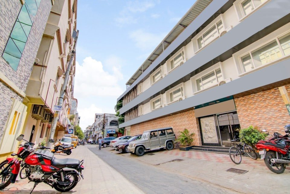 FabHotel Keerthi's Anupama主图