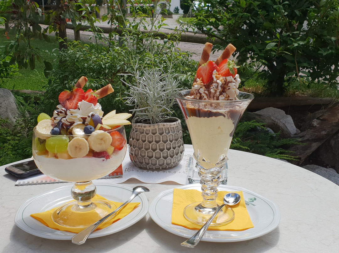 Cafe bacher-瓦尔道拉必去景点