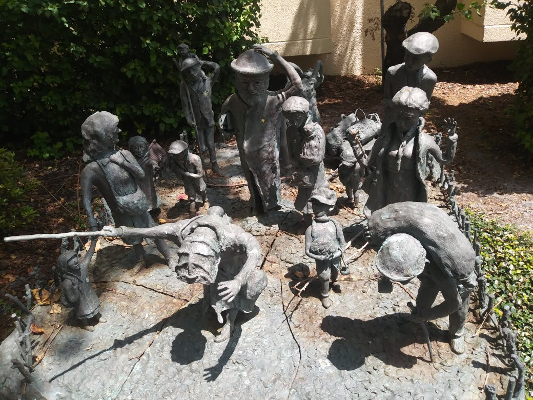 The Holocaust Memorial Resource and Education Center景点图片
