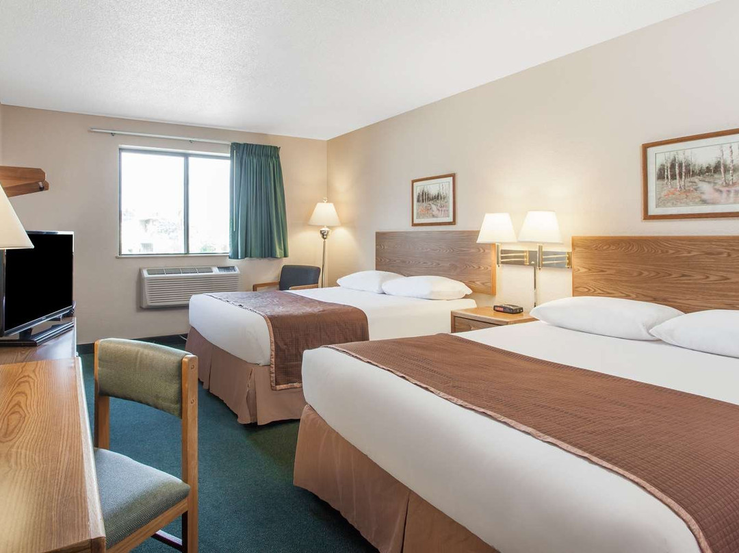 Super 8 by Wyndham Kamloops BC主图