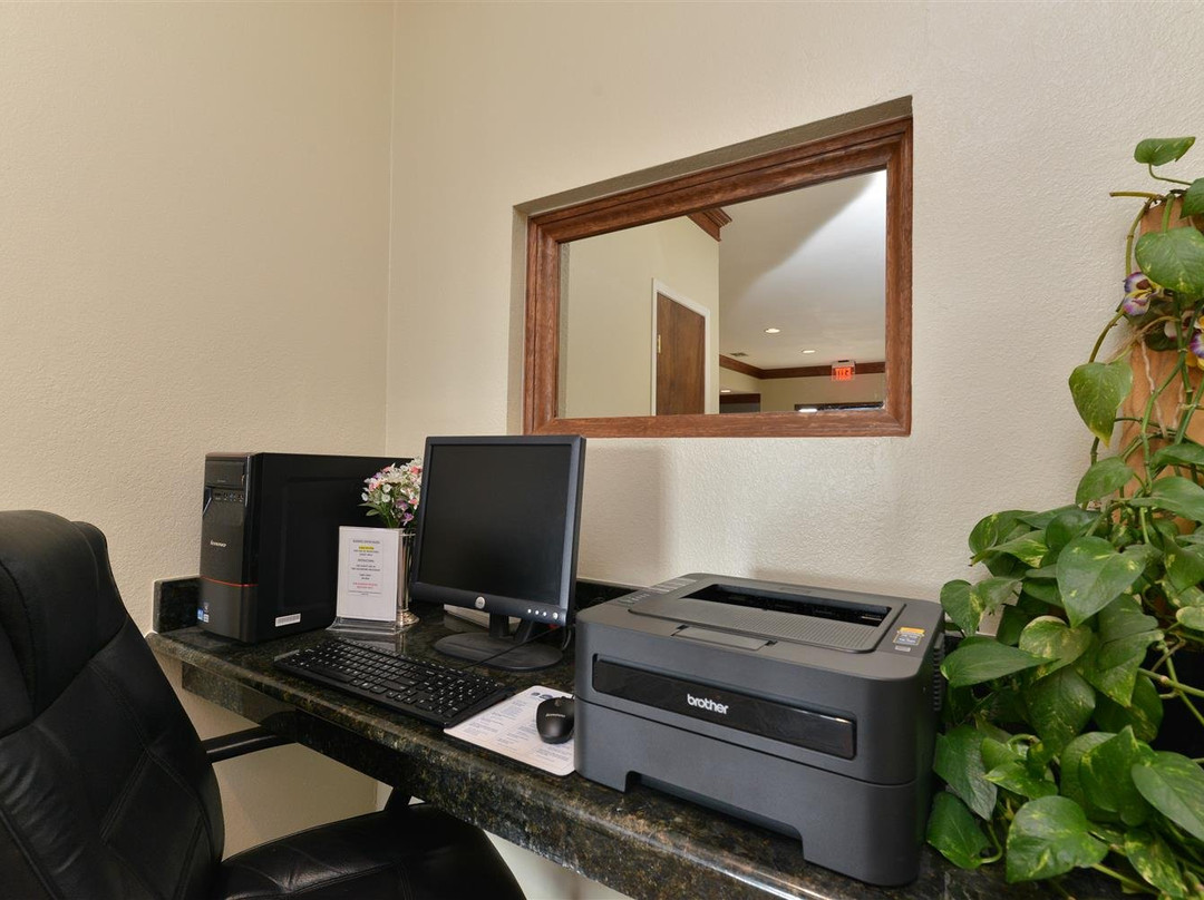 Best Western Regency Inn & Suites主图