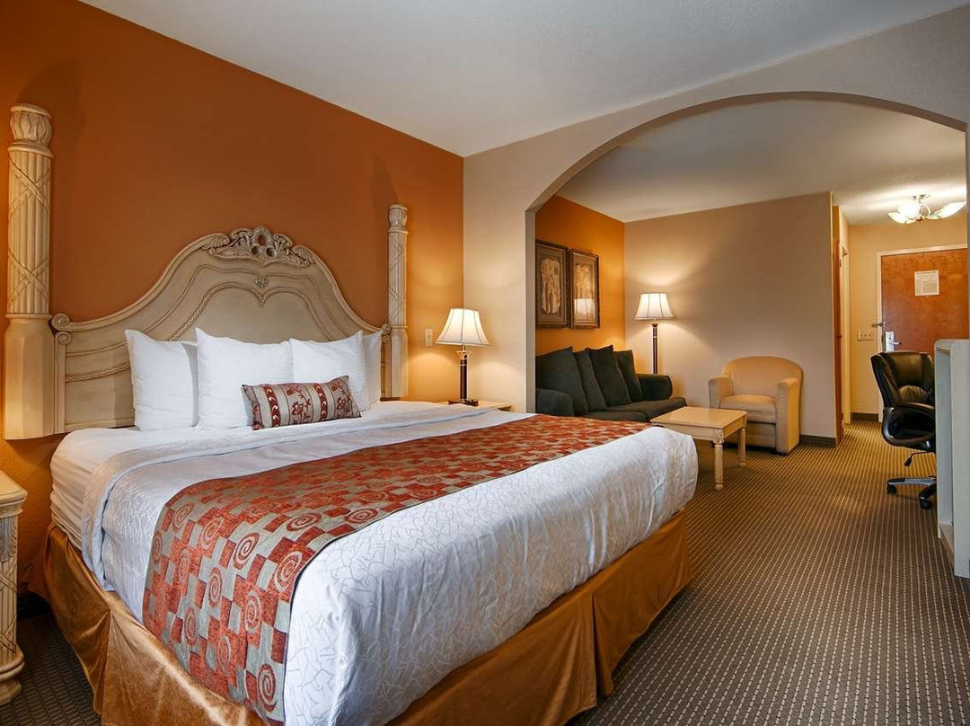 Best Western Plus Bass Hotel & Suites主图