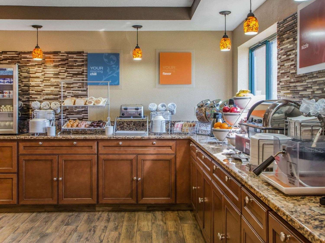 Comfort Inn Joliet West I-80主图