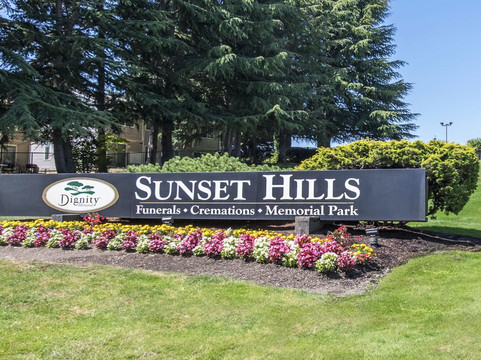 Sunset Hills Memorial Park and Funeral Home-贝尔维尤必去景点