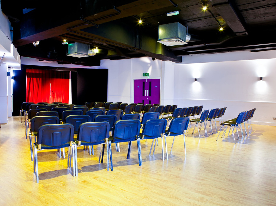 Churchill Theatre景点图片