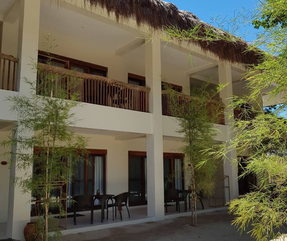 迈瑞柏高蓝水海滩度假村主图