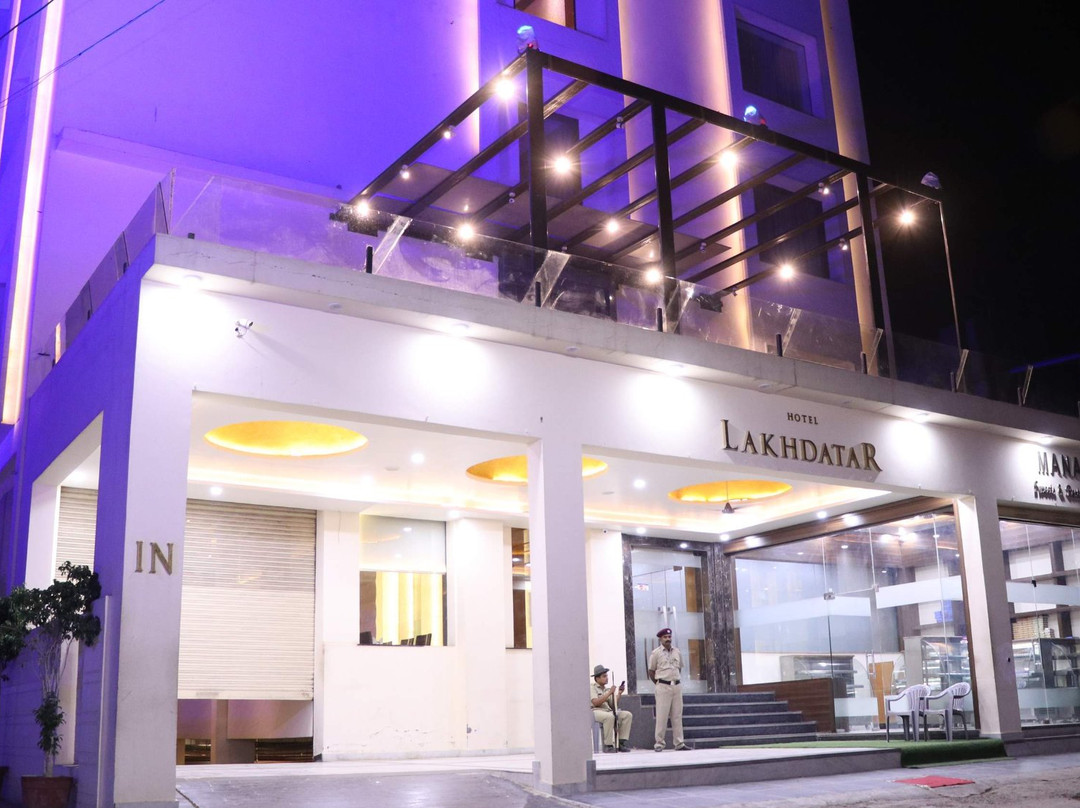 Hotel Lakhdatar主图