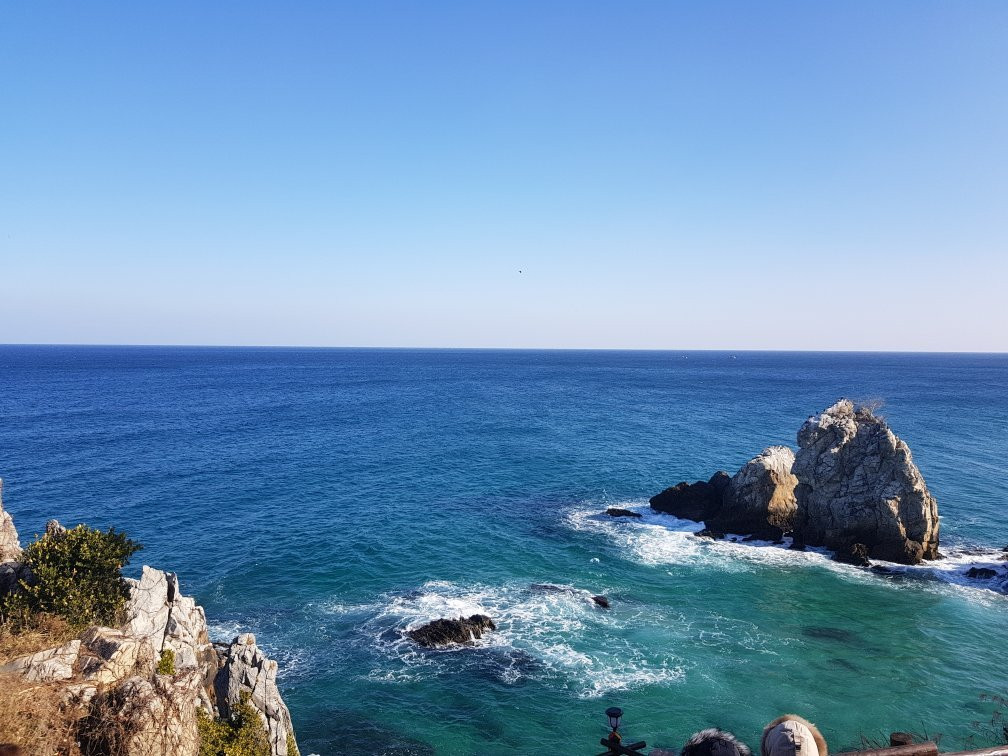 Chotdaebawi (Candlestick Rock)景点图片