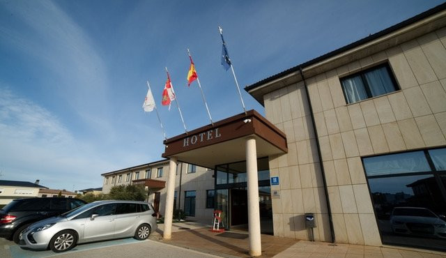 Hotel Villa de Almazan主图