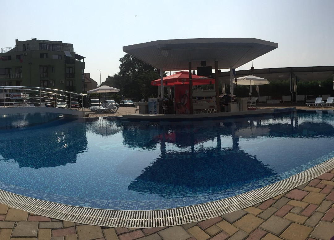 Emberli Aparthotel主图