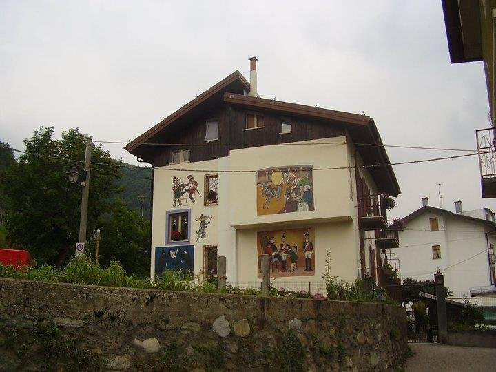 Vernante旅游景点-Il centro storico e i murales di Pinocchio