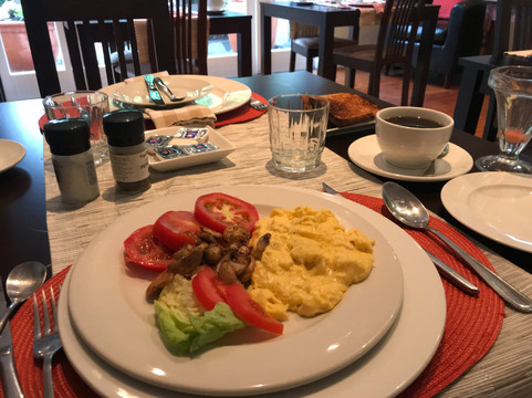 针叶树海滩楼酒店主图