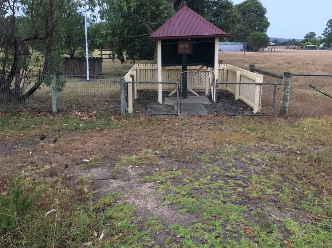 Balook旅游景点-Servicemen's Memorial