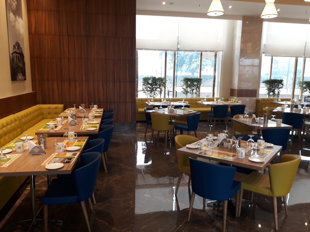 Lemon Tree Hotel, Sohna Road, Sector 68, Gurugram-浴室