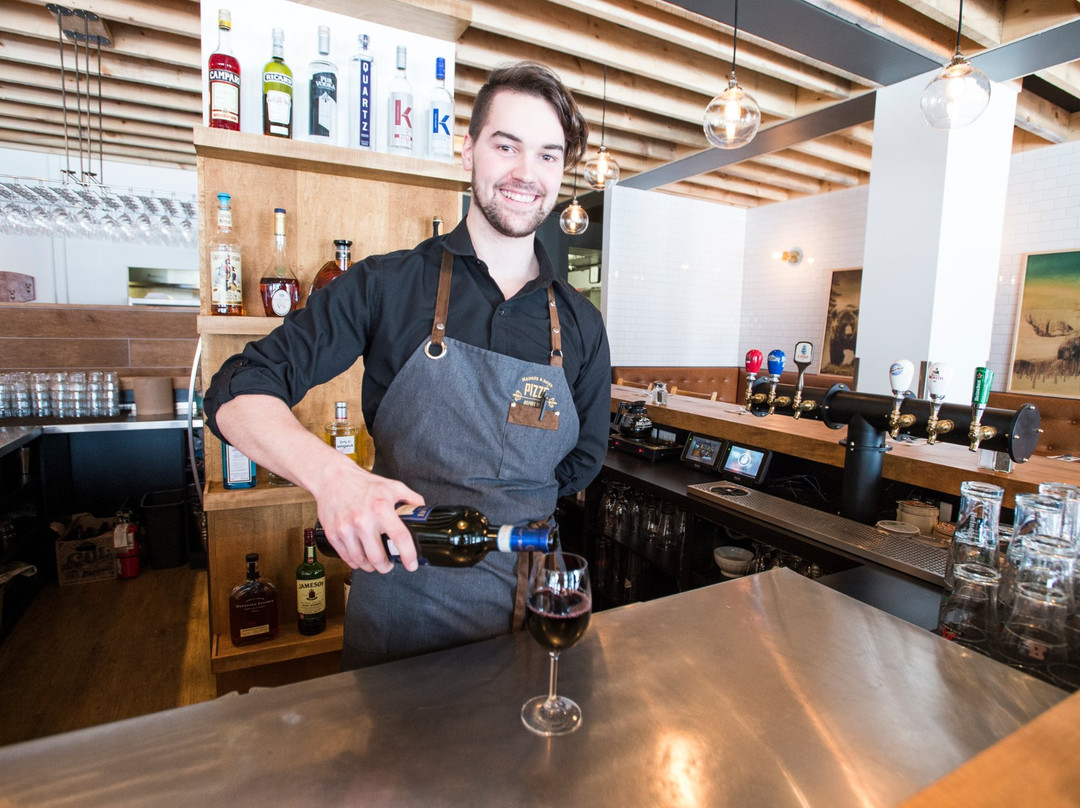 德维尔中心酒店主图