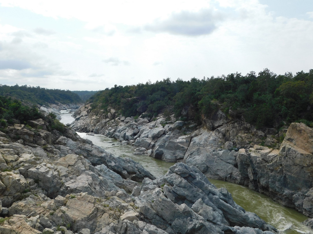 Bhimkund Waterfall-Keonjhar必去景点