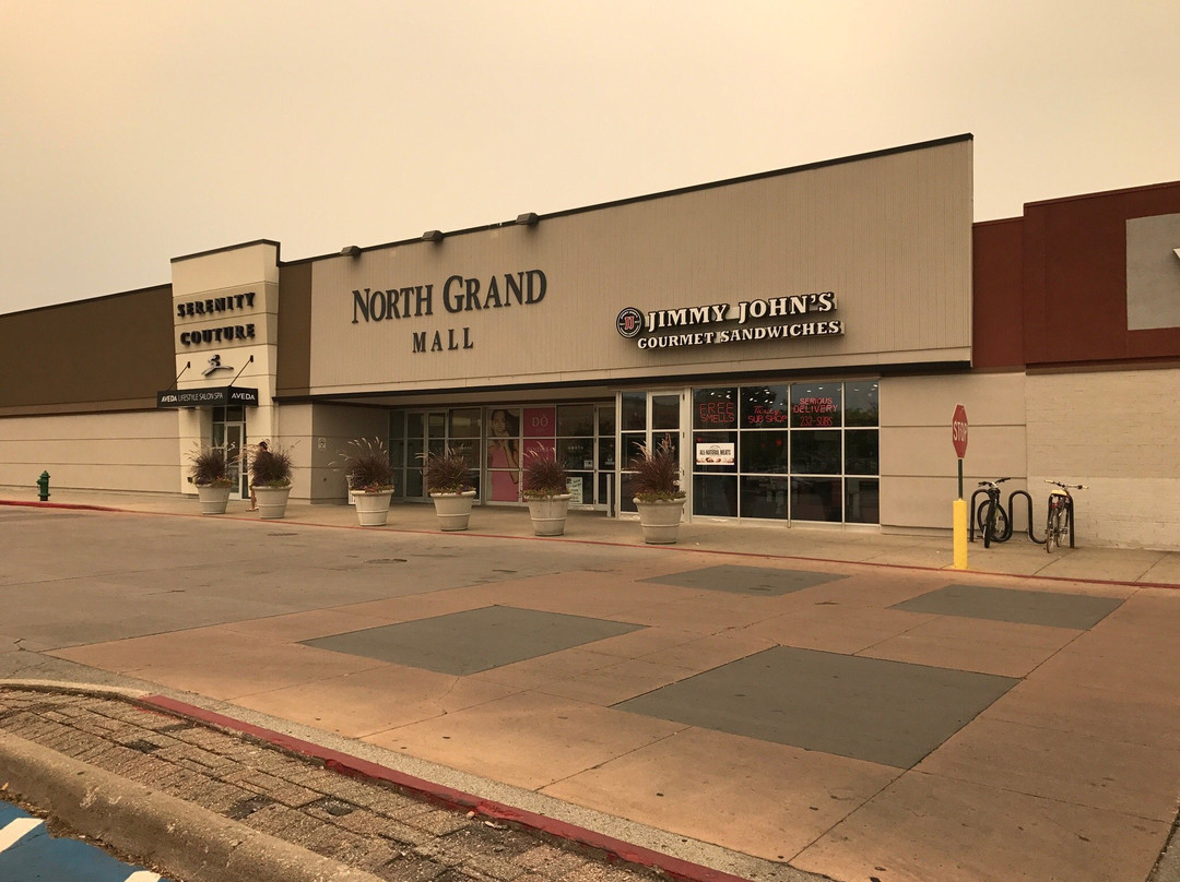 North Grand Mall景点图片