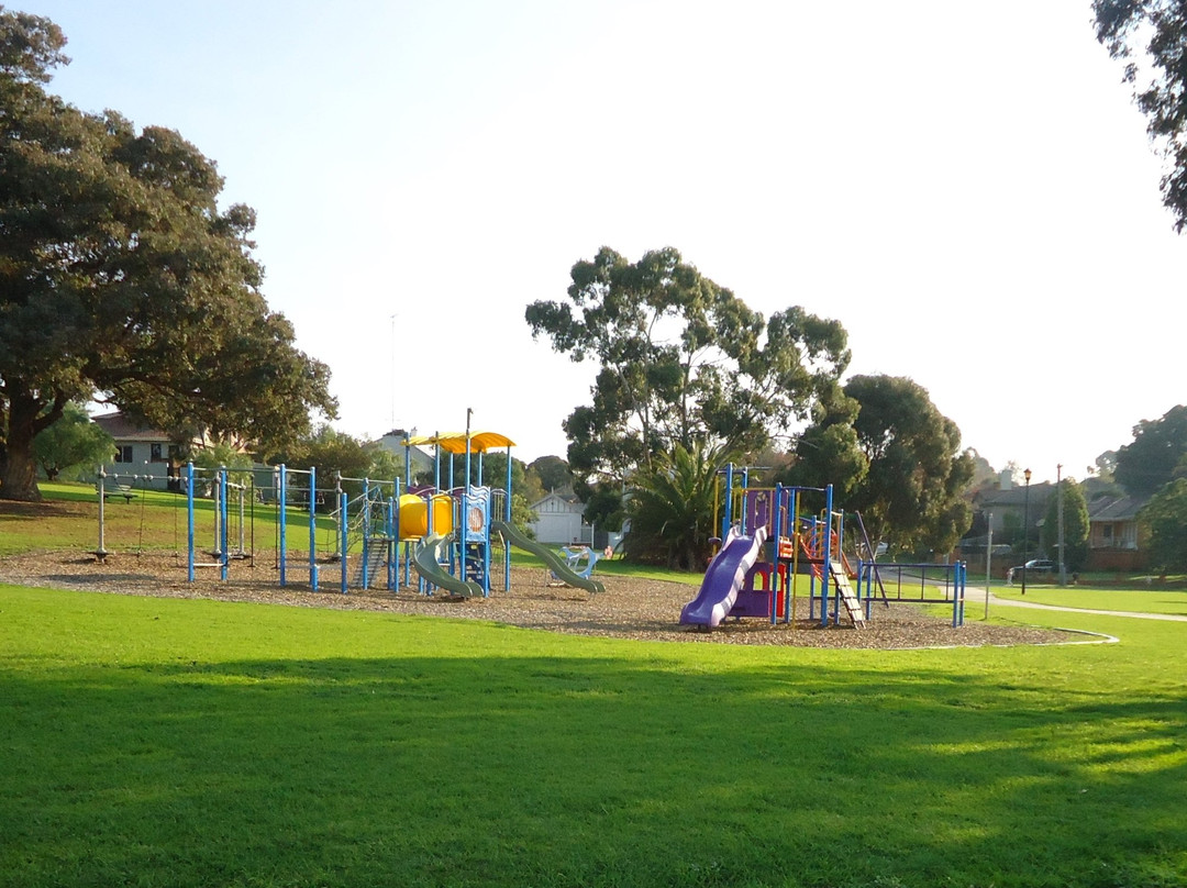 Hubert Osborne Park-特拉拉尔根必去景点