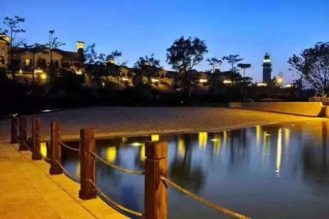 招商卡达凯斯美伦山庄-泳池