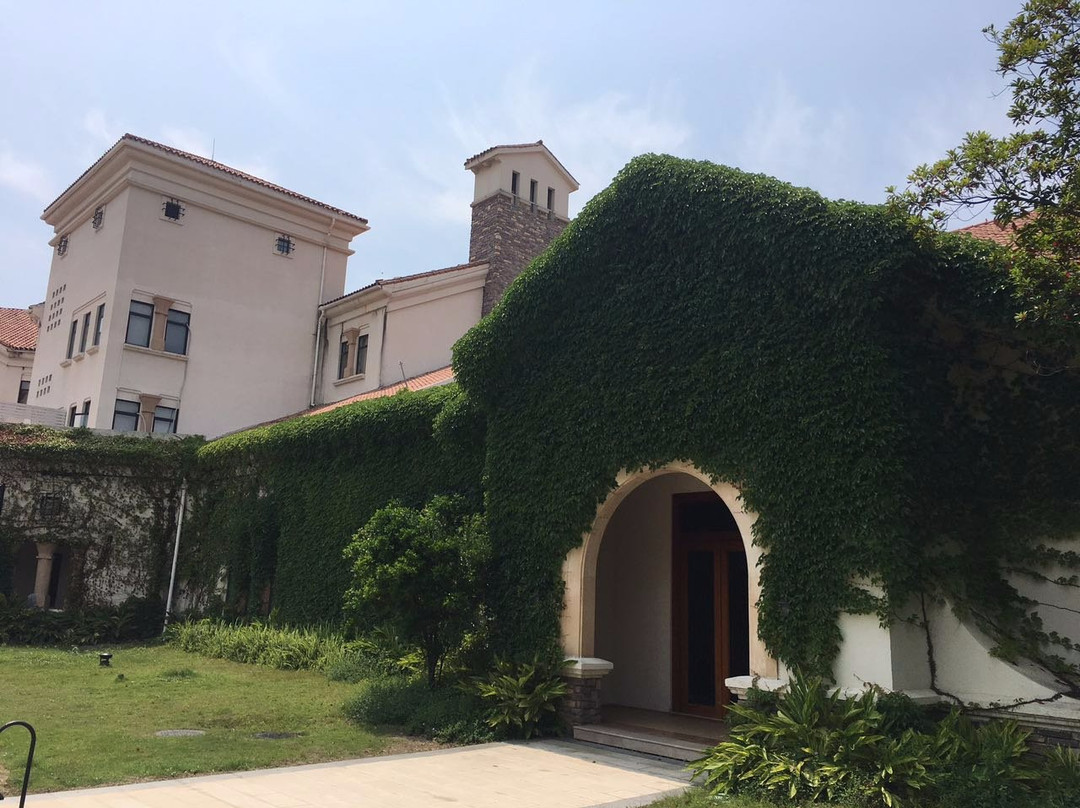 招商卡达凯斯美伦山庄主图