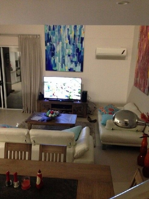 Ashleigh Manley Art Gallery Homewares & Gifts景点图片