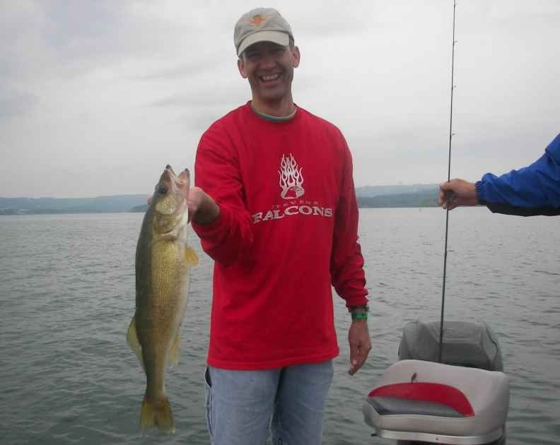 Mid Lakes Guide Service-Branson West必去景点