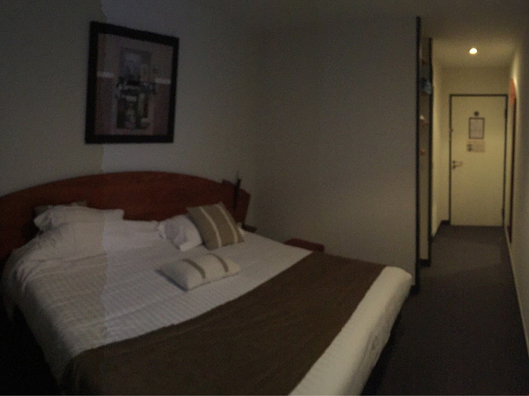 格林圣拉扎尔酒店主图