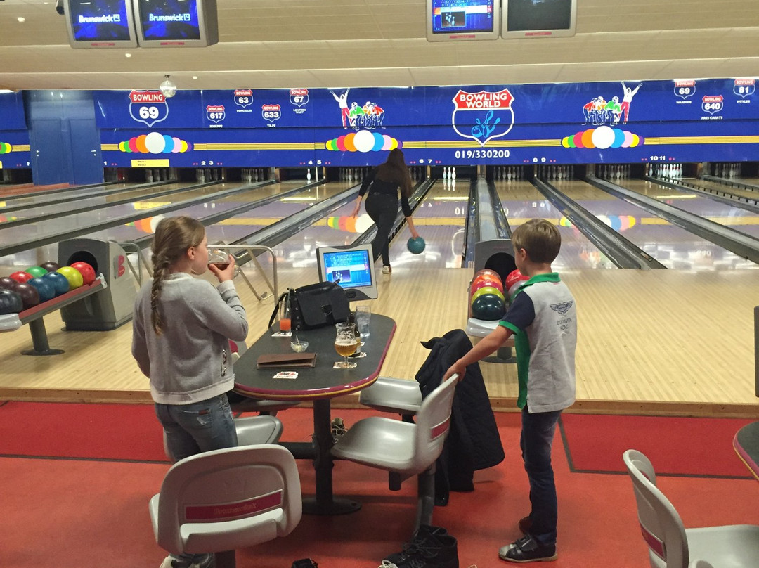 Bowling 69景点图片