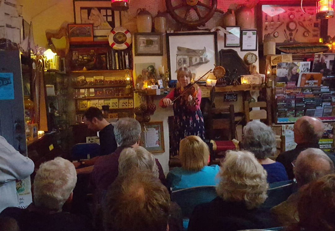 Siopa Ceoil An Daingin - Dingle Music Shop-丁格尔必去景点