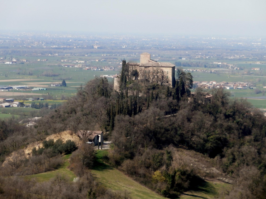 Castello di Bianello景点图片