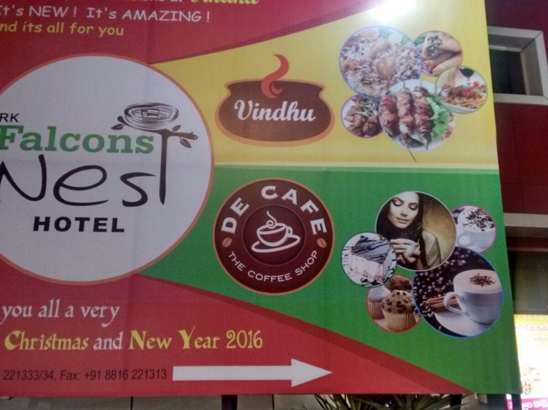 Falcons Nest Hotel主图