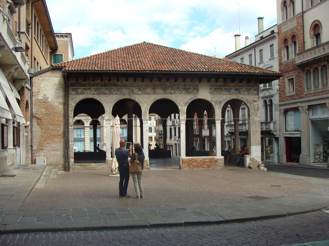 Loggia dei Cavalieri-特雷维索必去景点