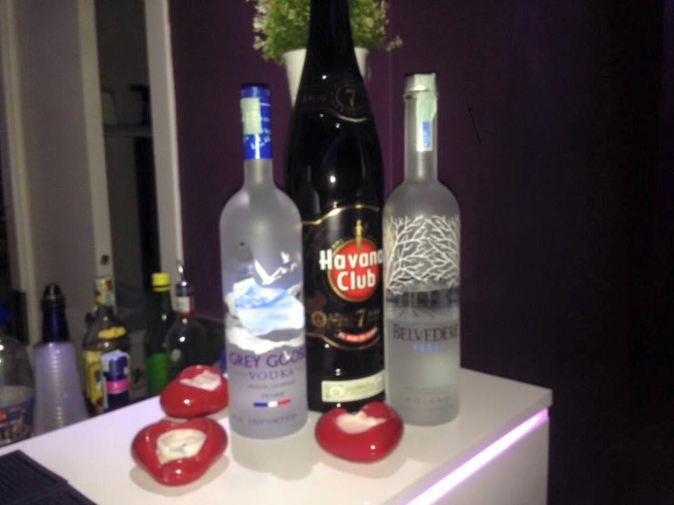 Tropicana Lounge Bar