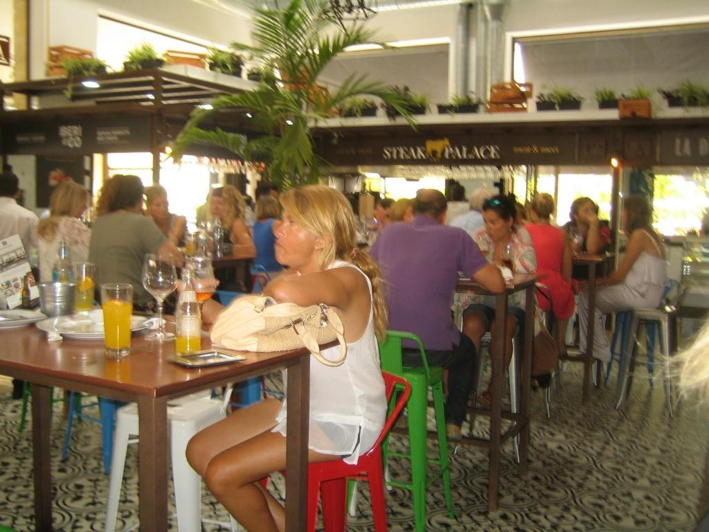 Ambrosia Mercado Gourmet-马贝拉必去景点