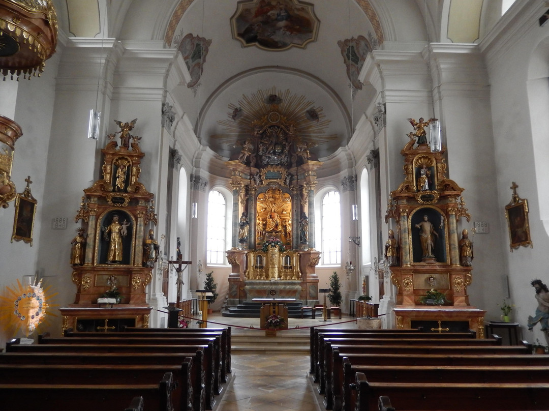 Pfarrkirche Zu Unserer Lieben Frau景点图片