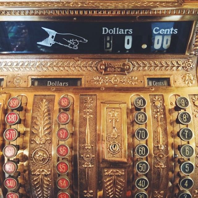 Aurora Mills Architectural Salvage-Aurora必去景点