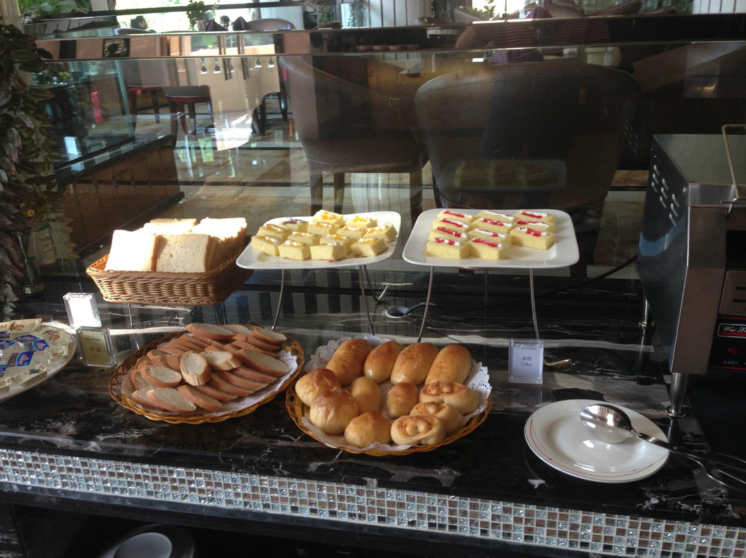 碧桂园太阳城凤悦凤凰酒店(韶关高铁站店)主图