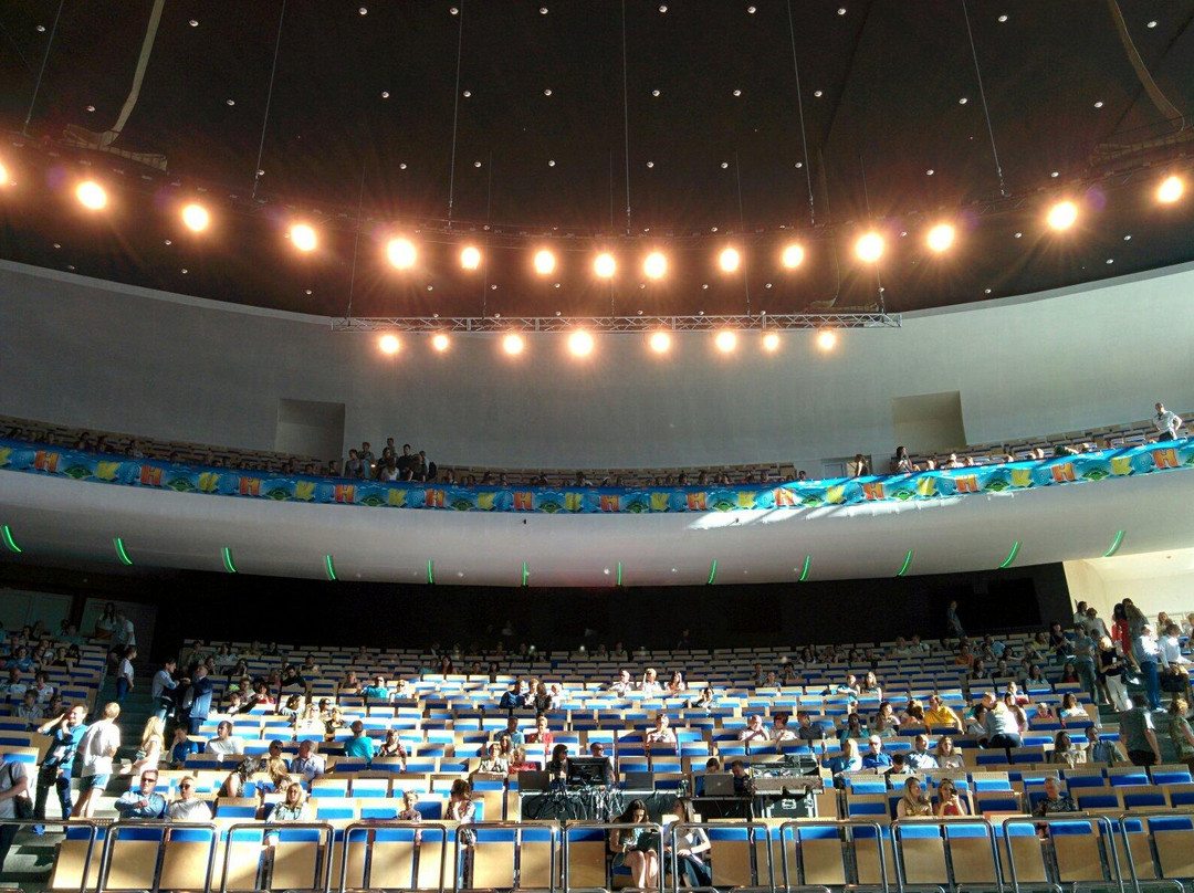 Variety Theater Yantar Hall景点图片