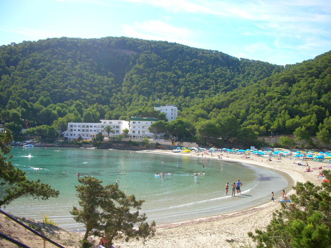 Cala Llonga酒店住宿-Hotel Apartamentos El Pinar