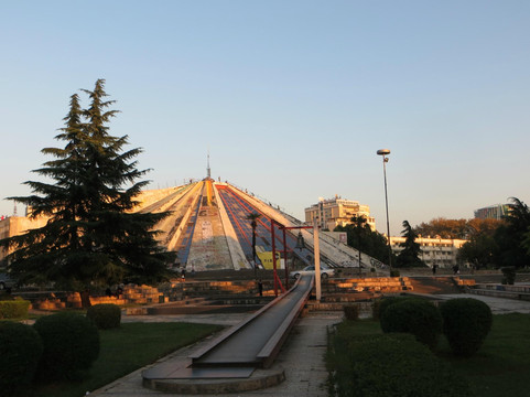 Tirana Free Walking Tour-地拉那必去景点