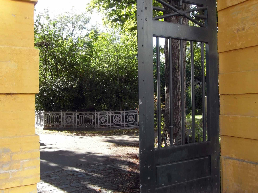 安徒生墓园（Assistens Kirkegard）-哥本哈根必去景点