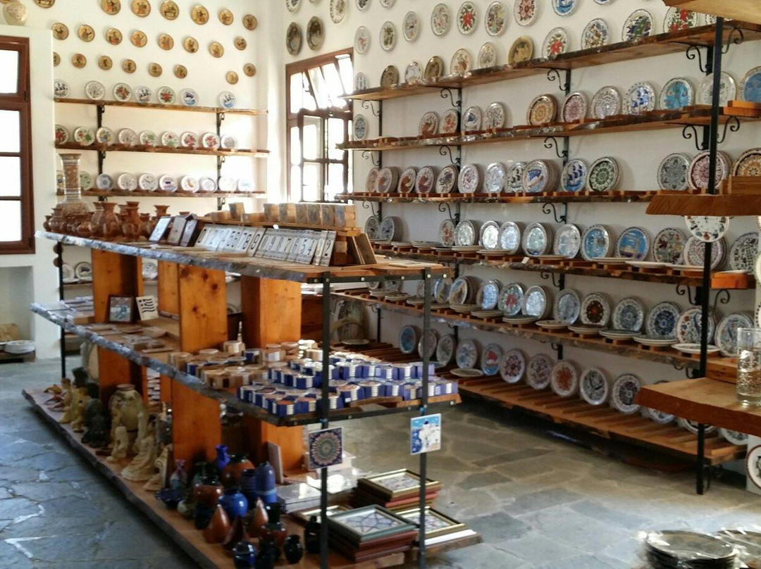 Ibiscus Ceramics-罗德城必去景点