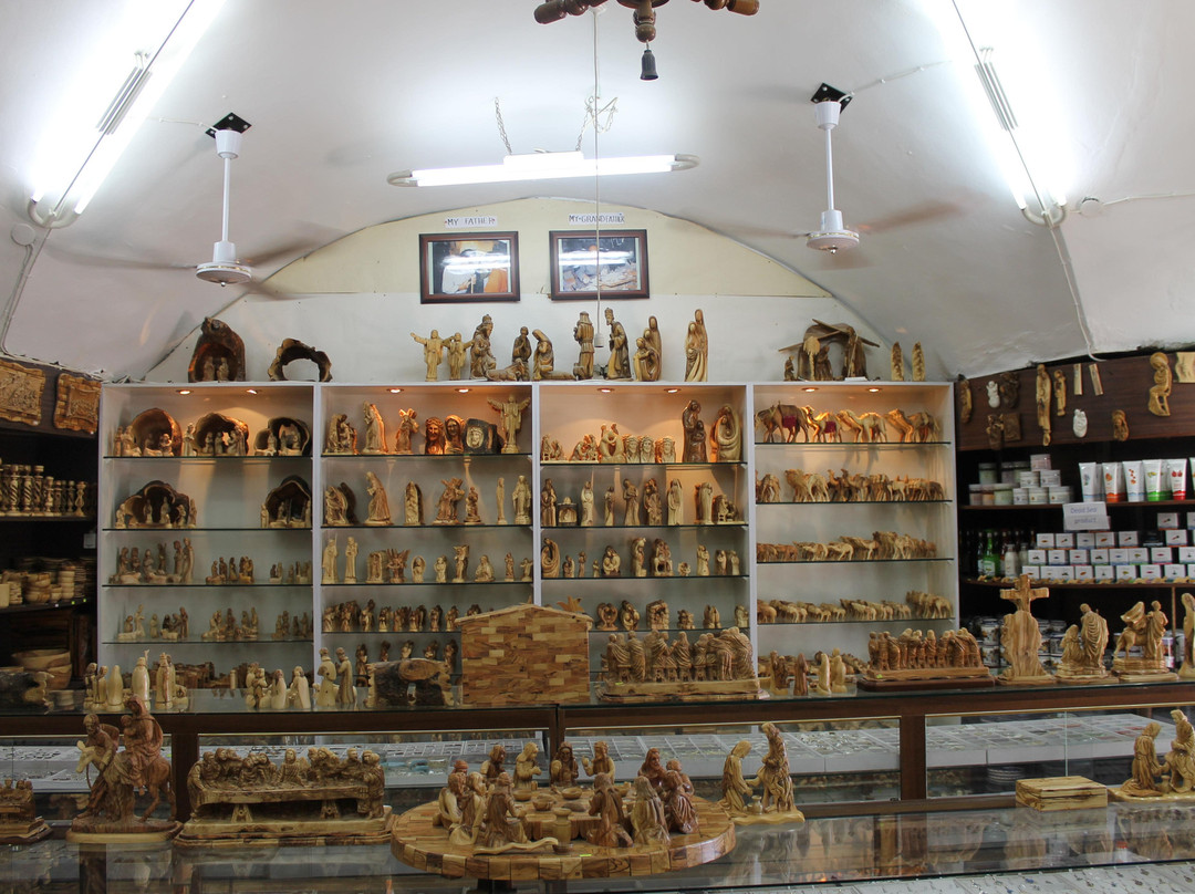 Blessings Gift Shop and The Olive Wood Factory景点图片
