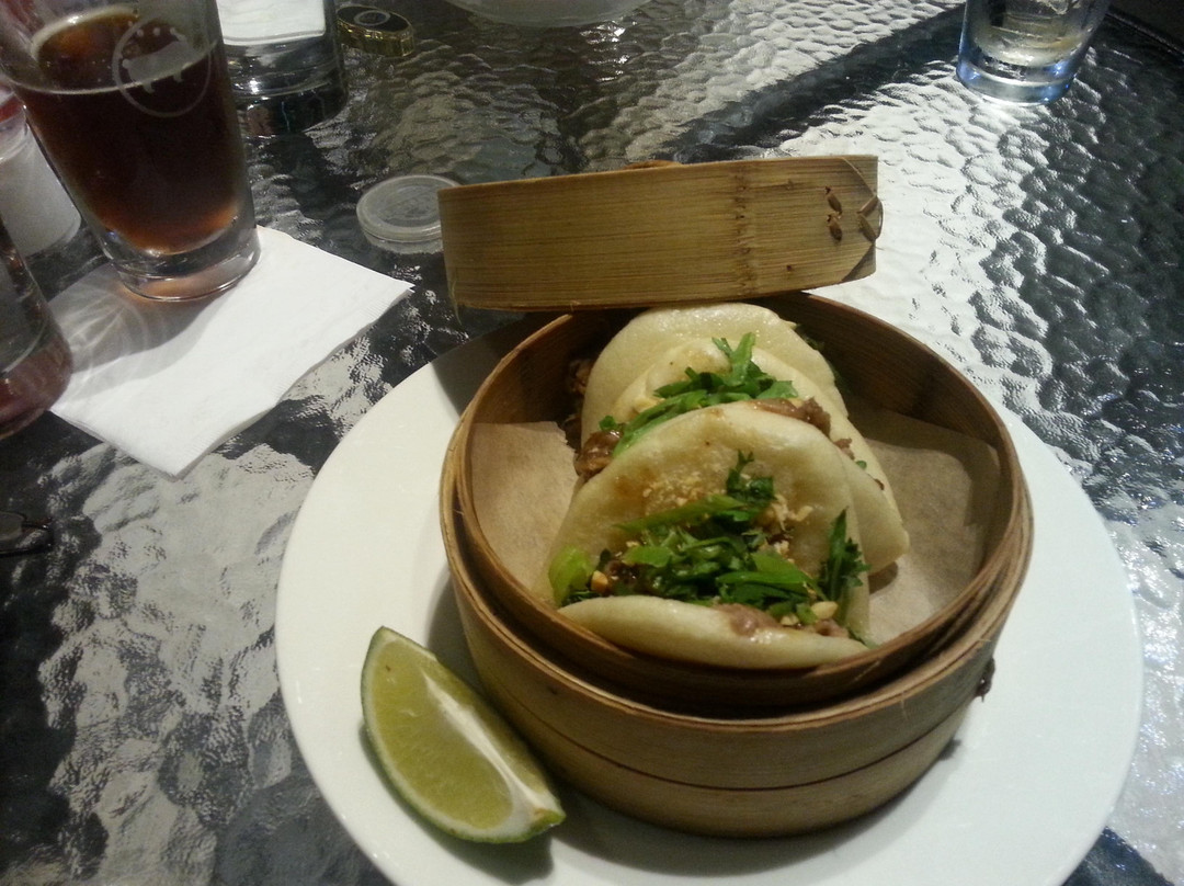 肯德尔餐馆和美食-Earl's Kitchen & Bar