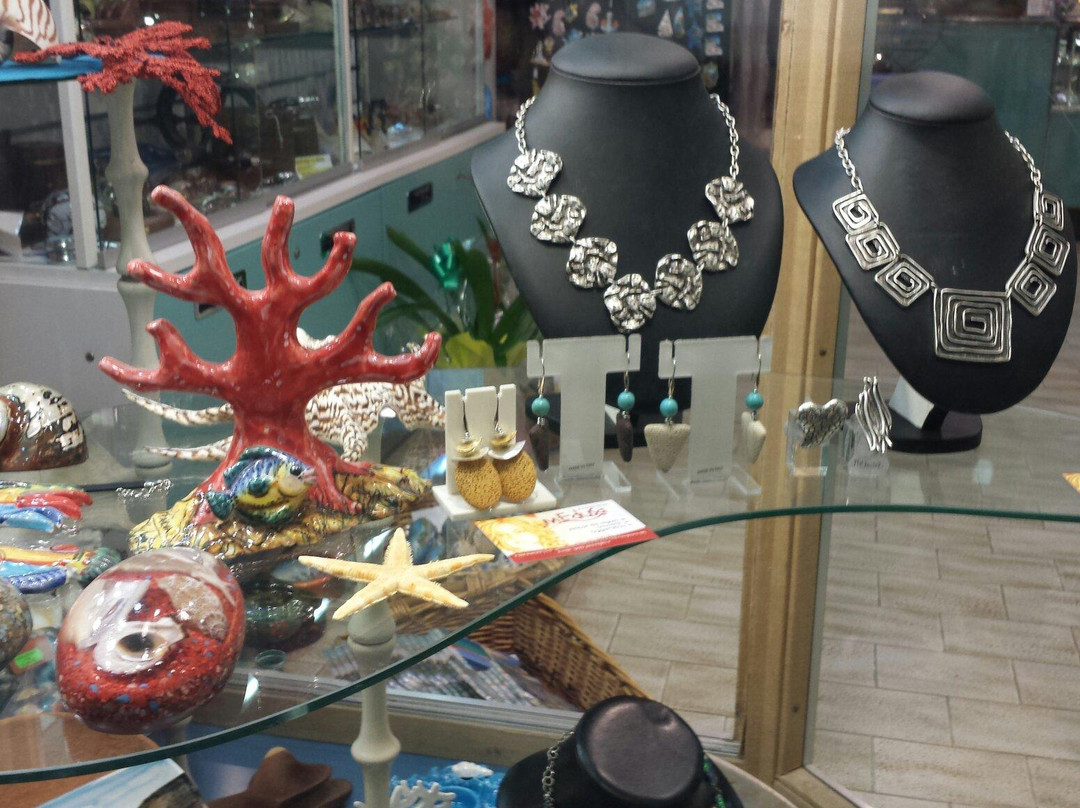 Medusa Souvenir景点图片