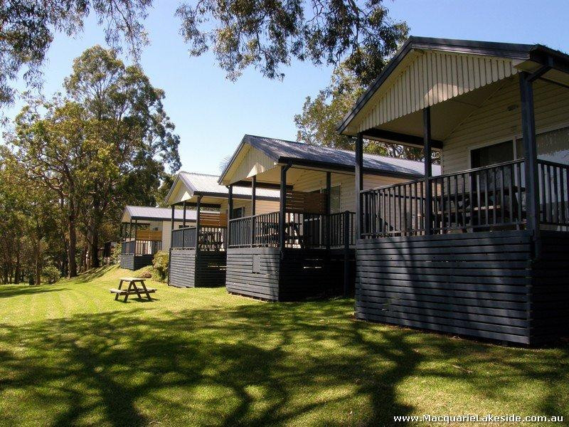 Macquarie Lakeside Village
