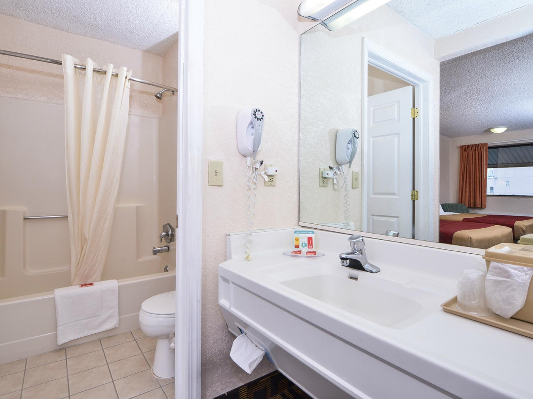 Bellmawr Economy Inn